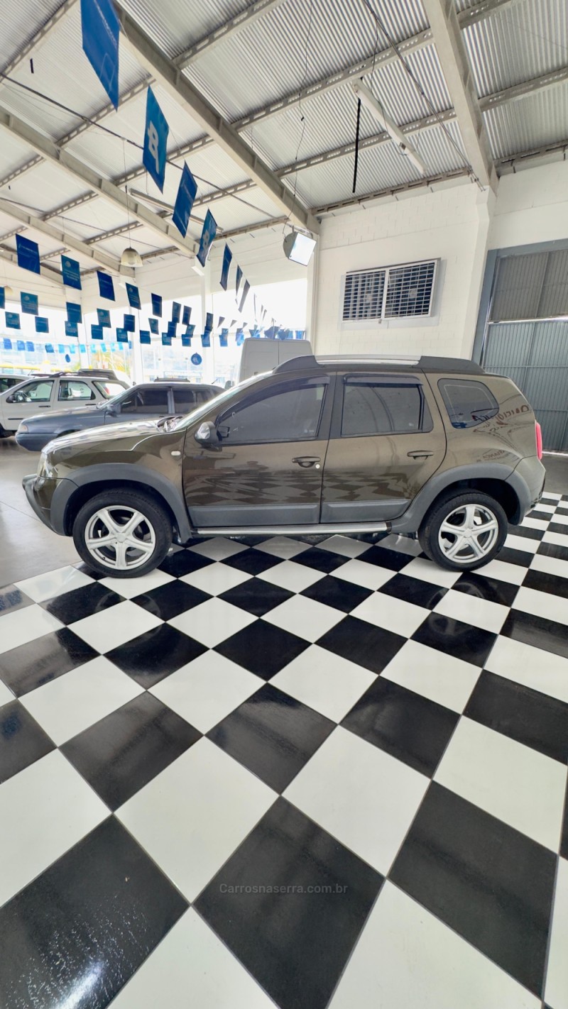 DUSTER 2.0 DYNAMIQUE 4X2 16V FLEX 4P MANUAL - 2014 - MONTENEGRO