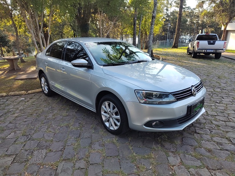 JETTA 2.0 COMFORTLINE FLEX 4P TIPTRONIC - 2013 - CAXIAS DO SUL