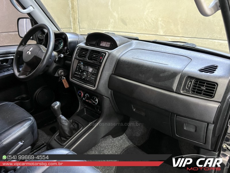 PAJERO TR4 2.0 4X4 16V 140CV FLEX 4P MANUAL - 2010 - FARROUPILHA