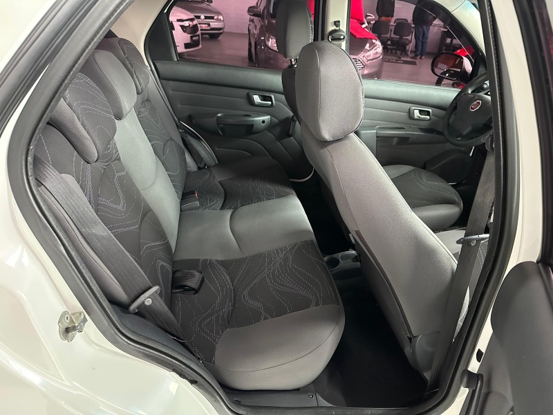 SIENA 1.0 MPI EL 8V FLEX 4P MANUAL - 2015 - CAXIAS DO SUL