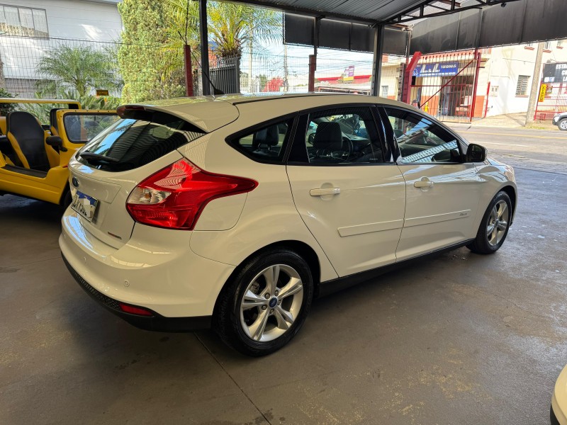 FOCUS 1.6 SE 16V FLEX 4P AUTOMÁTICO - 2015 - CAXIAS DO SUL