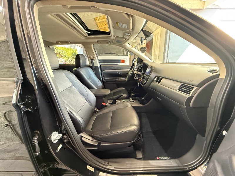 OUTLANDER 2.0 16V GASOLINA 4P AUTOMÁTICO - 2015 - FARROUPILHA