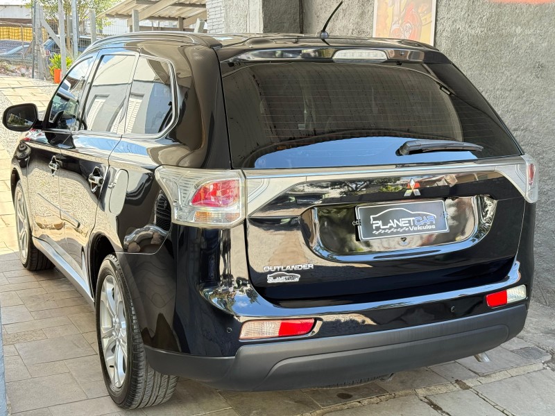 OUTLANDER 2.0 16V GASOLINA 4P AUTOMÁTICO - 2015 - FARROUPILHA