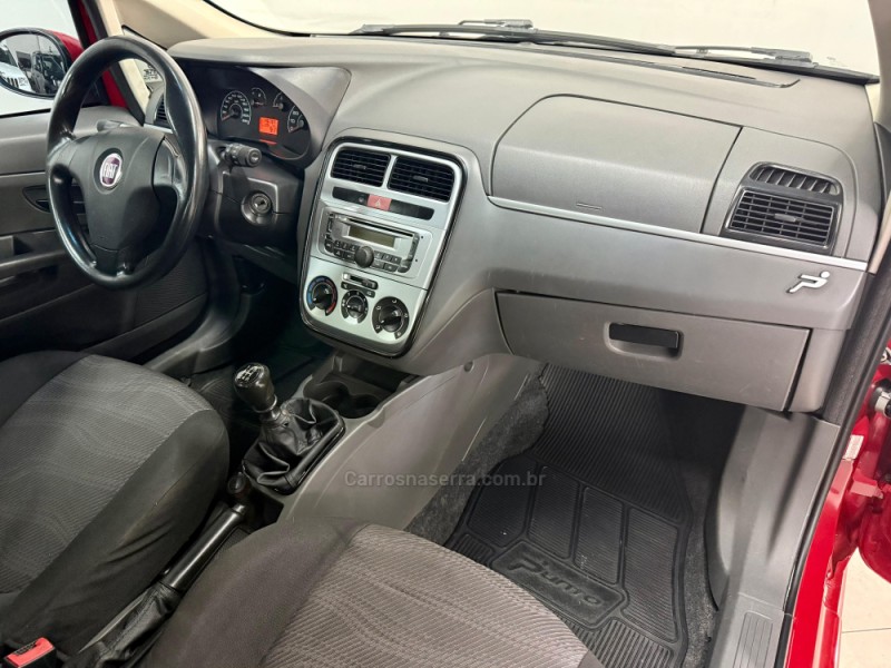 PUNTO 1.4 ATTRACTIVE ITALIA 8V FLEX 4P MANUAL - 2012 - CAXIAS DO SUL