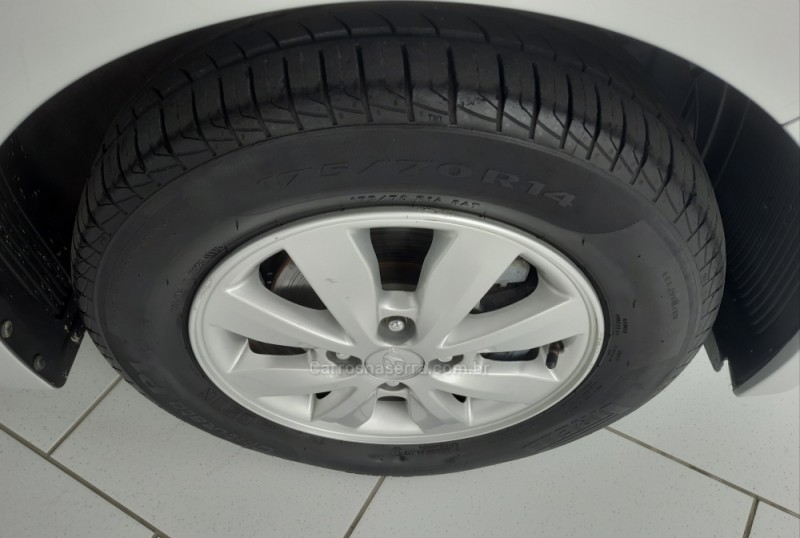 HB20 1.6 COMFORT PLUS 16V FLEX 4P MANUAL - 2014 - GARIBALDI