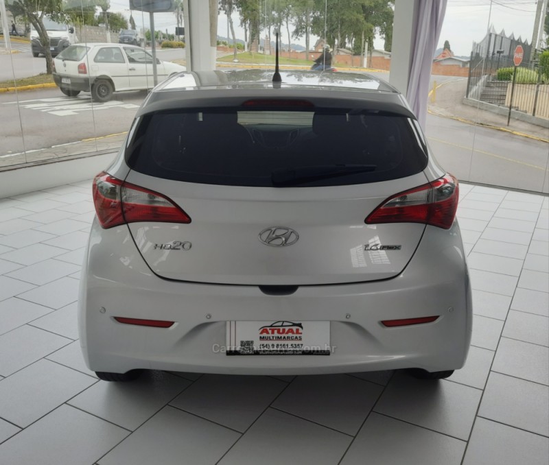 HB20 1.6 COMFORT PLUS 16V FLEX 4P MANUAL - 2014 - GARIBALDI