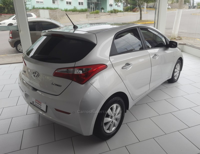 HB20 1.6 COMFORT PLUS 16V FLEX 4P MANUAL - 2014 - GARIBALDI