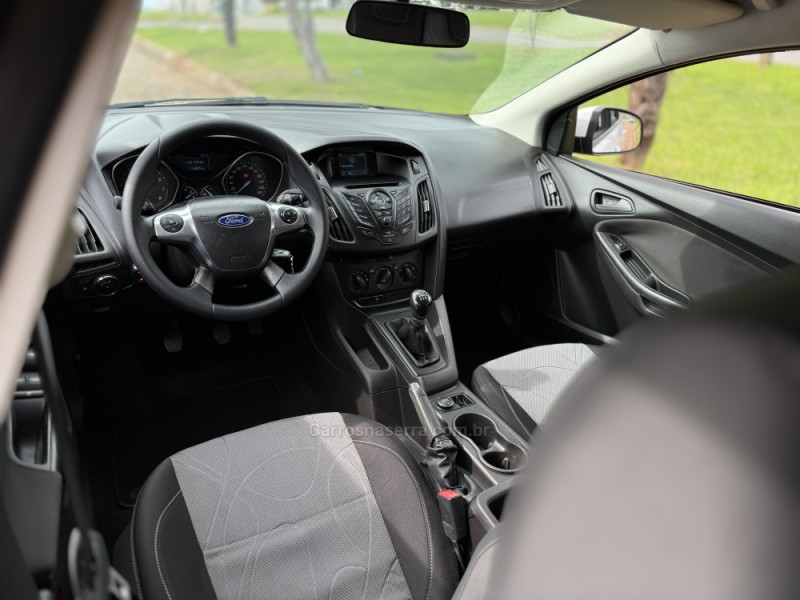 FOCUS 1.6 S 16V FLEX 4P MANUAL - 2015 - CASCA