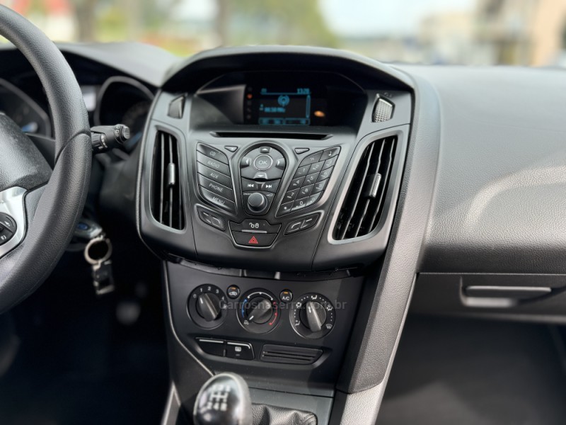 FOCUS 1.6 S 16V FLEX 4P MANUAL - 2015 - CASCA