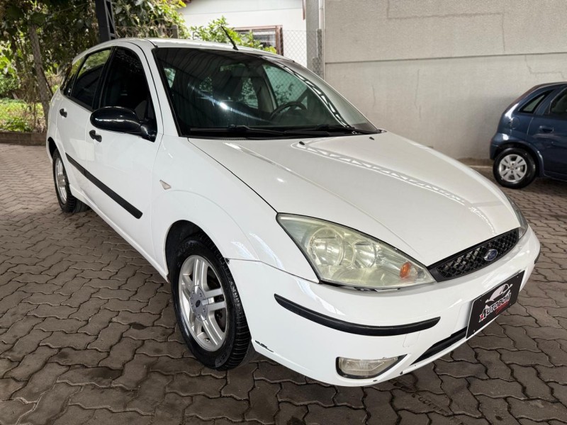 FOCUS 2.0 SE HATCH 16V FLEX 4P AUTO - 2004 - CAXIAS DO SUL