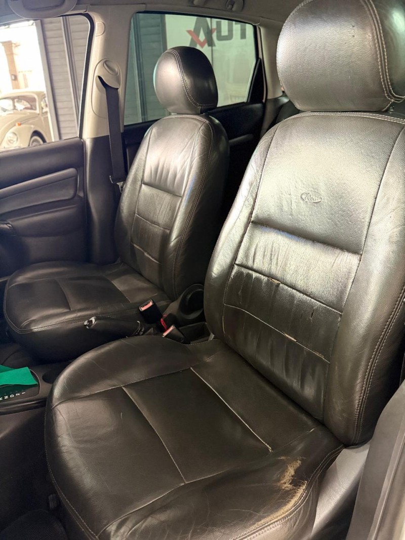 FOCUS 2.0 SE HATCH 16V FLEX 4P AUTO - 2004 - CAXIAS DO SUL