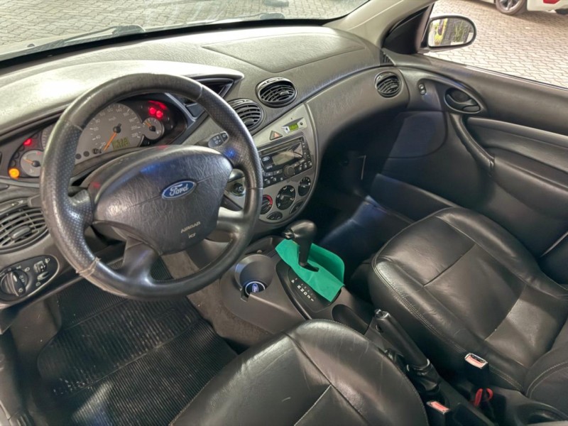 FOCUS 2.0 SE HATCH 16V FLEX 4P AUTO - 2004 - CAXIAS DO SUL