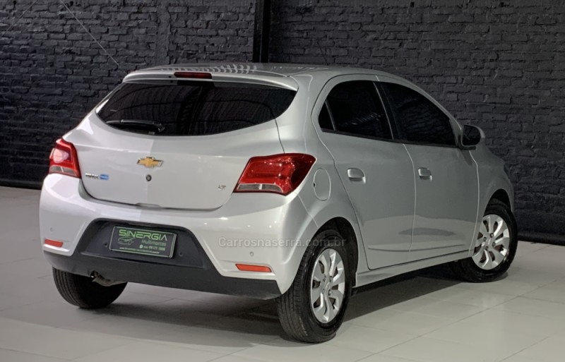 ONIX 1.0 LT PLUS 8V FLEX 4P MANUAL - 2018 - CAXIAS DO SUL
