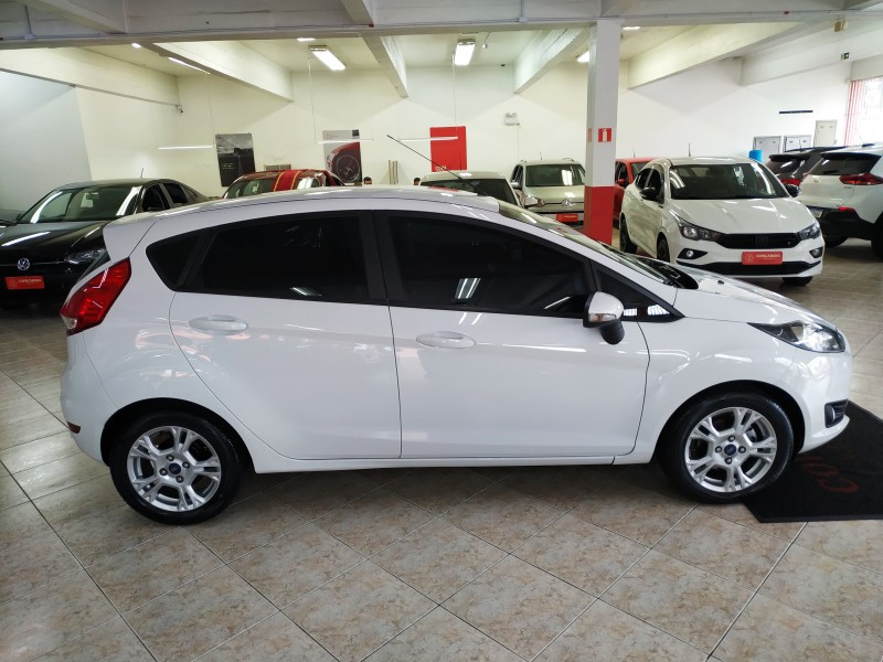 FIESTA 1.6 SEL HATCH 16V FLEX 4P AUTOMÁTICO - 2017 - CAXIAS DO SUL