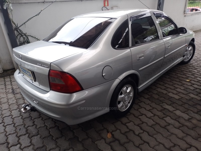 VECTRA 2.2 MPFI GLS 8V GASOLINA 4P MANUAL - 2000 - CAXIAS DO SUL