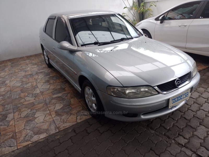 VECTRA 2.2 MPFI GLS 8V GASOLINA 4P MANUAL - 2000 - CAXIAS DO SUL