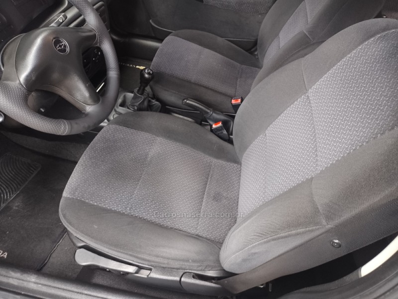 VECTRA 2.2 MPFI GLS 8V GASOLINA 4P MANUAL - 2000 - CAXIAS DO SUL
