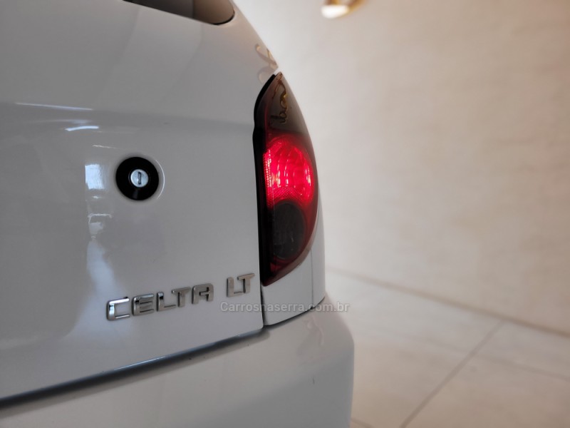 CELTA 1.0 MPFI LT 8V FLEX 4P MANUAL - 2015 - CANELA