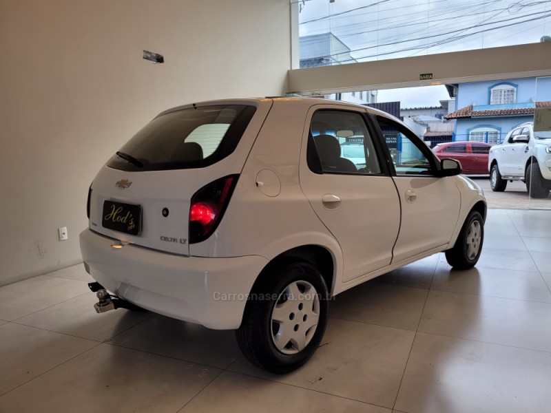 CELTA 1.0 MPFI LT 8V FLEX 4P MANUAL - 2015 - CANELA