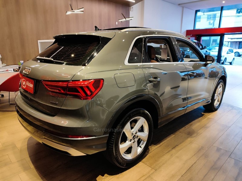 Q3 2.0 TFSI PERFORMANCE BLACK QUATTRO GASOLINA 4P AUTOMÁTICO - 2023 - ERECHIM