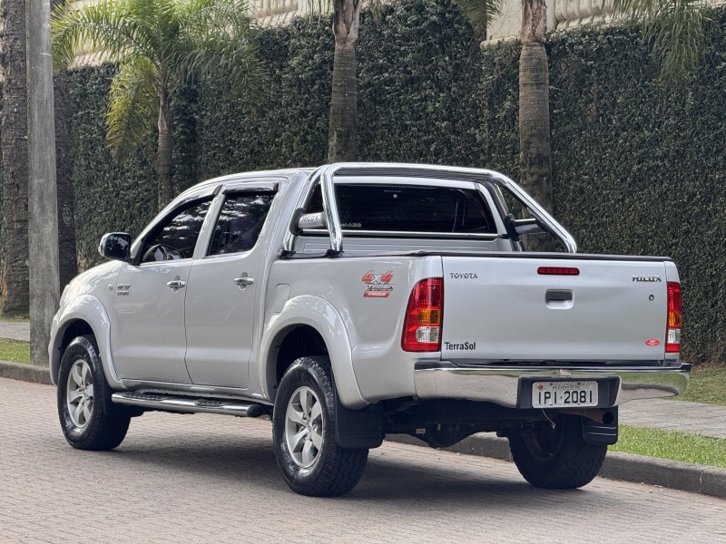 HILUX 2.7 SR 4X2 CD 16V GASOLINA 4P MANUAL - 2009 - CAXIAS DO SUL