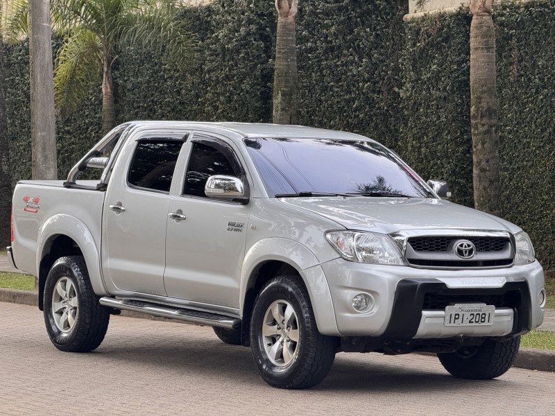 HILUX 2.7 SR 4X2 CD 16V GASOLINA 4P MANUAL - 2009 - CAXIAS DO SUL