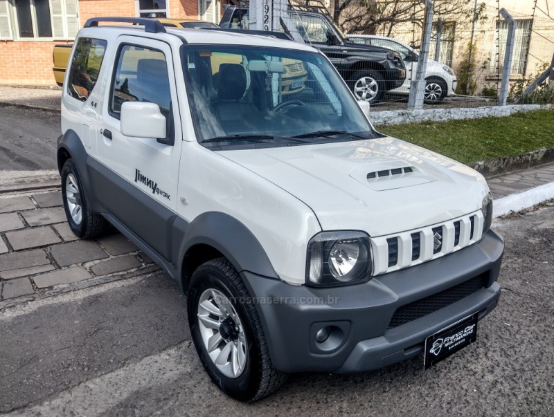 JIMNY 1.3 4WORK 4X4 16V GASOLINA 2P MANUAL - 2019 - CAXIAS DO SUL