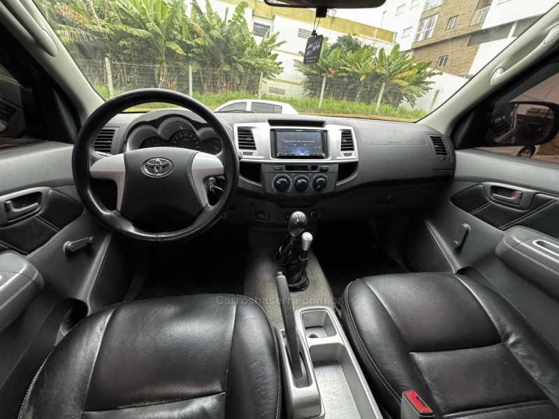 HILUX 3.0 4X4 8V DIESEL 4P MANUAL - 2012 - FELIZ