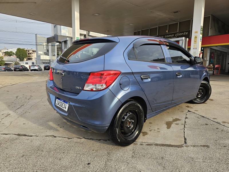 ONIX 1.0 MPFI LS 8V FLEX 4P MANUAL - 2015 - CAXIAS DO SUL