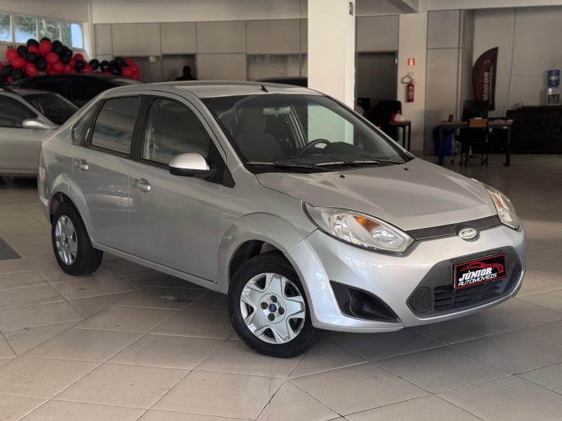 fiesta 1.6 rocam se sedan 8v flex 4p manual 2014 caxias do sul