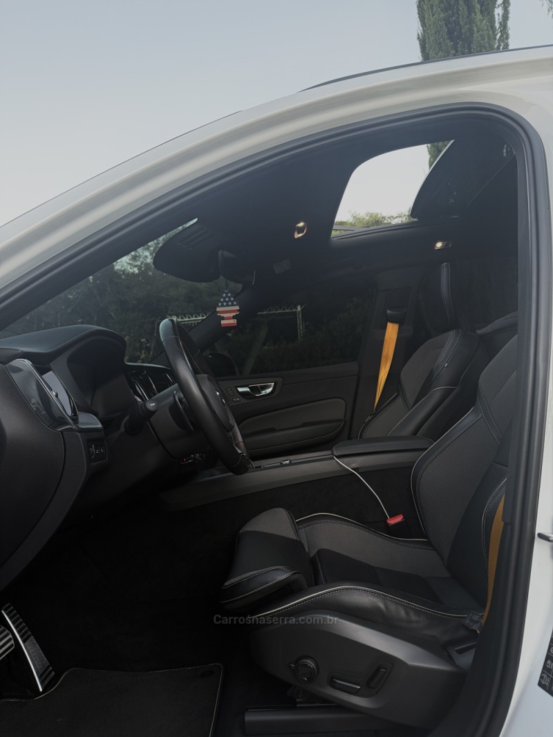 XC60 2.0 T8 POLESTAR ENGINEERED HÍBRIDO 4P AUTOMÁTICO - 2020 - CAXIAS DO SUL