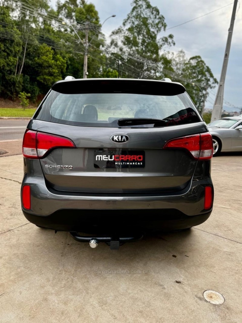 SORENTO 2.4 EX 4X2 16V GASOLINA 4P AUTOMÁTICO - 2015 - LAJEADO