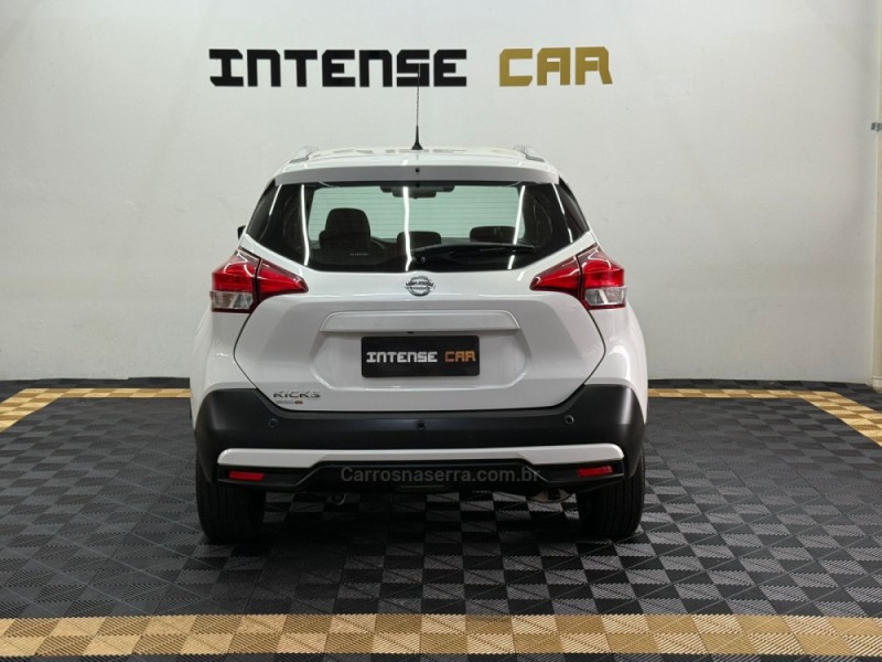 KICKS 1.6 16V FLEX SV LIMITED 4P AUTOMÁTICO - 2017 - NOVO HAMBURGO