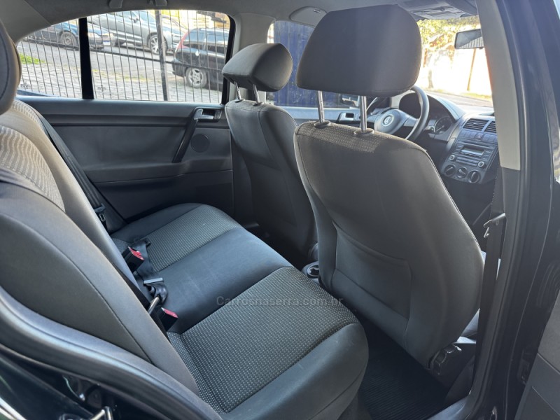 POLO SEDAN 1.6 MI 8V FLEX 4P MANUAL - 2012 - CAXIAS DO SUL
