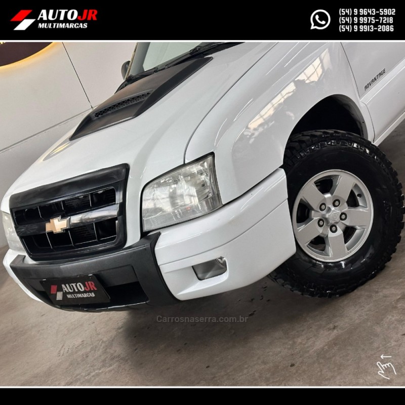 S10 2.4 MPFI ADVANTAGE 4X2 CS 8V FLEX 2P MANUAL - 2009 - VACARIA