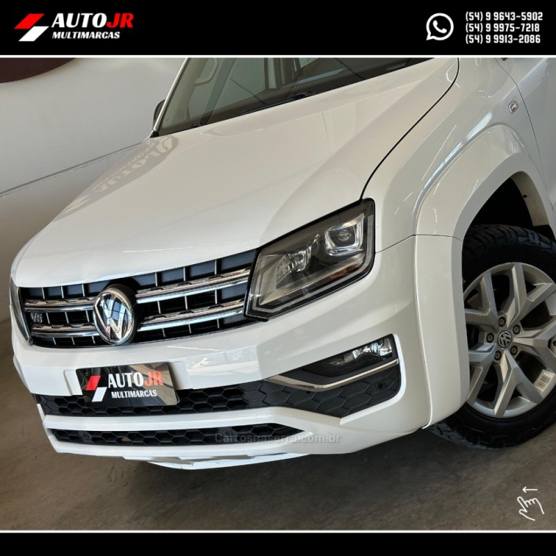 AMAROK 3.0 V6 TDI HIGHLINE CD DIESEL 4MOTION AUTOMÁTICO - 2019 - VACARIA
