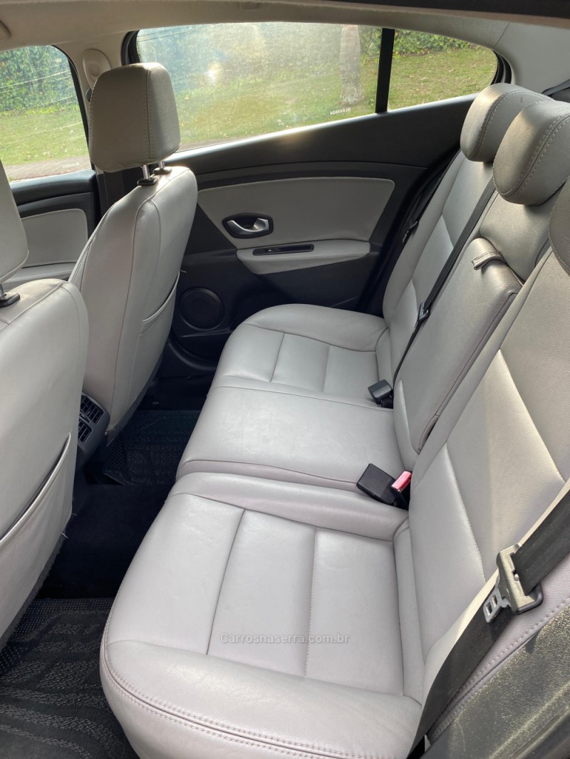 FLUENCE 2.0 DYNAMIQUE 16V FLEX 4P MANUAL - 2011 - CAXIAS DO SUL