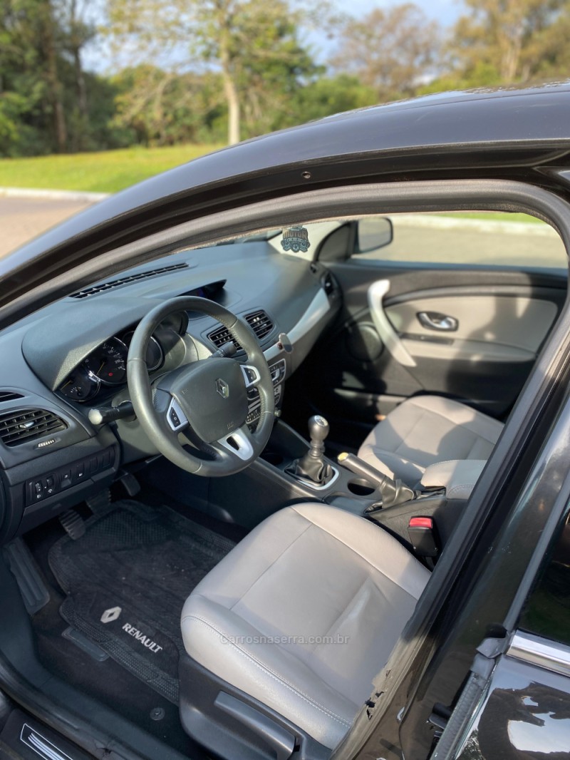FLUENCE 2.0 DYNAMIQUE 16V FLEX 4P MANUAL - 2011 - CAXIAS DO SUL