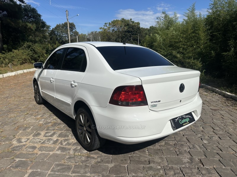 VOYAGE 1.0 MI CITY 8V FLEX 4P MANUAL - 2010 - NOVA PRATA