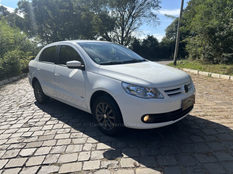 VOYAGE 1.0 MI CITY 8V FLEX 4P MANUAL - 2010 - NOVA PRATA