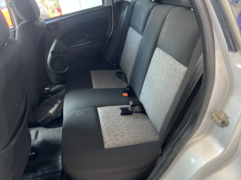 FIESTA 1.6 MPI 8V GASOLINA 4P MANUAL - 2011 - PORTãO
