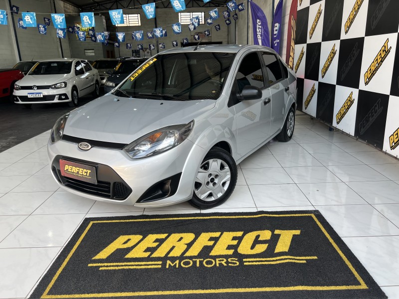 FIESTA 1.6 MPI 8V GASOLINA 4P MANUAL - 2011 - PORTãO