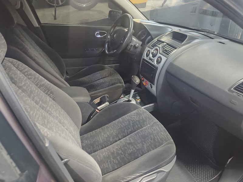 MÉGANE 2.0 DYNAMIQUE SEDAN 16V GASOLINA 4P AUTOMÁTICO - 2008 - CAXIAS DO SUL