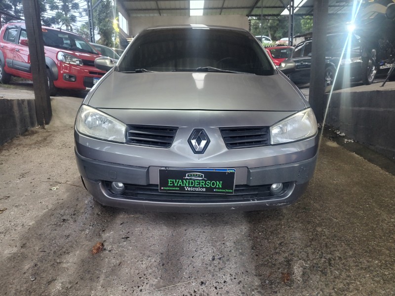 MÉGANE 2.0 DYNAMIQUE SEDAN 16V GASOLINA 4P AUTOMÁTICO - 2008 - CAXIAS DO SUL