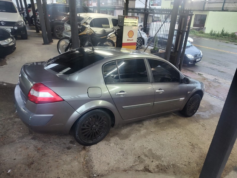 MÉGANE 2.0 DYNAMIQUE SEDAN 16V GASOLINA 4P AUTOMÁTICO - 2008 - CAXIAS DO SUL