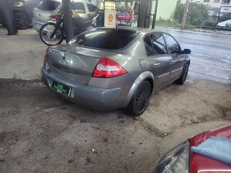 MÉGANE 2.0 DYNAMIQUE SEDAN 16V GASOLINA 4P AUTOMÁTICO - 2008 - CAXIAS DO SUL