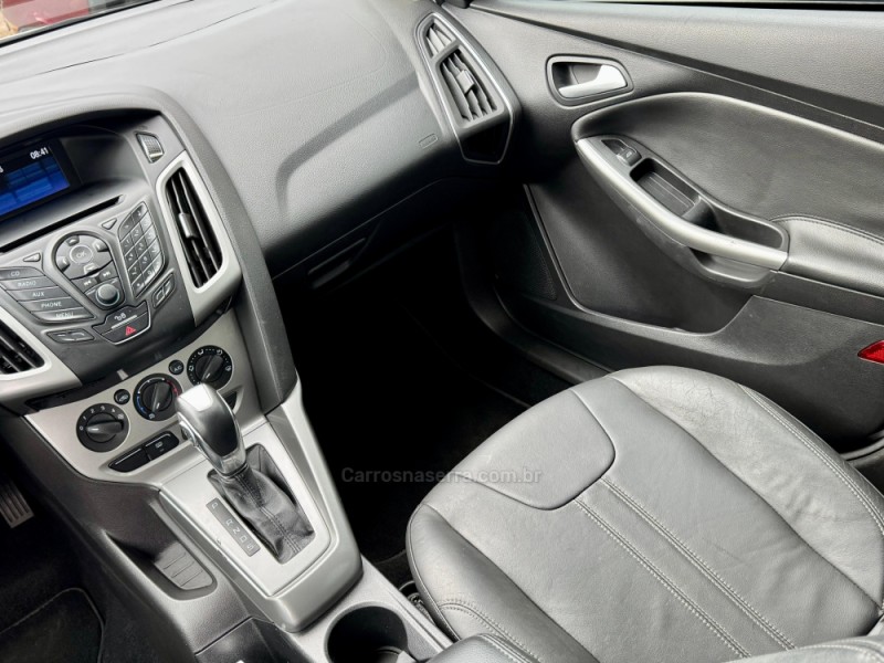 FOCUS 1.6 SE HATCH 16V FLEX 4P AUTOMÁTICO - 2015 - LAGOA VERMELHA