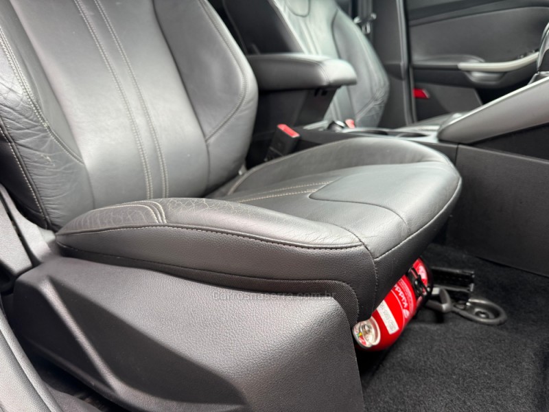 FOCUS 1.6 SE HATCH 16V FLEX 4P AUTOMÁTICO - 2015 - LAGOA VERMELHA