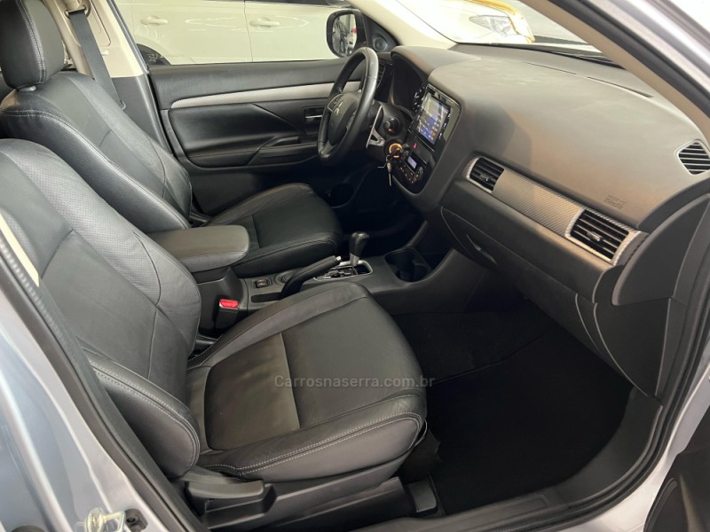 OUTLANDER 2.0 16V GASOLINA 4P AUTOMÁTICO - 2015 - CAXIAS DO SUL