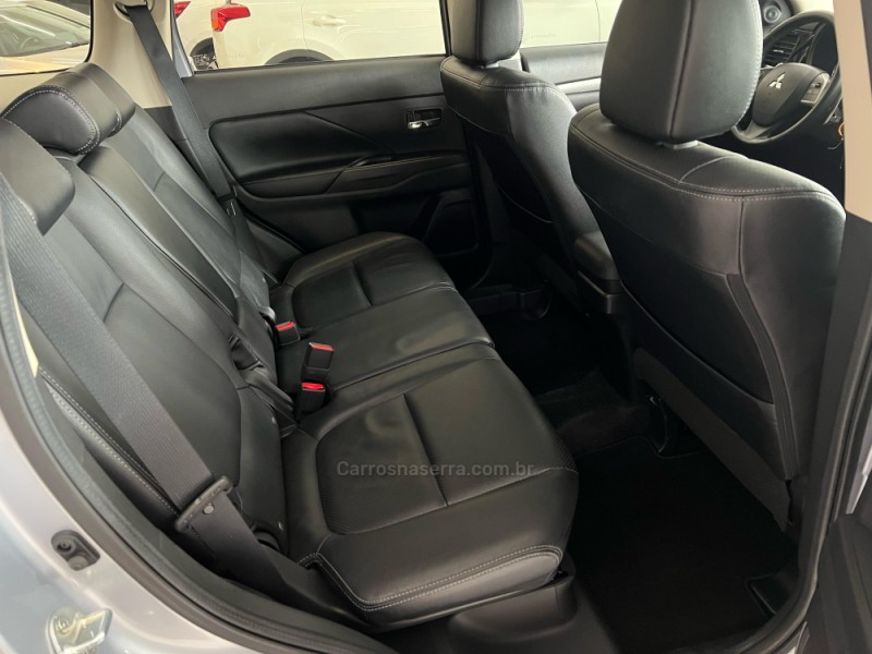 OUTLANDER 2.0 16V GASOLINA 4P AUTOMÁTICO - 2015 - CAXIAS DO SUL